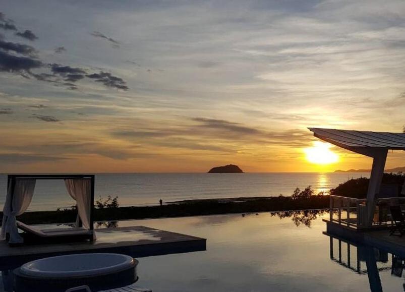 Ape Estilo Resort C/ Pe Na Areia E Vista Mar, Proximo Ao Beto Carrero Piçarras Εξωτερικό φωτογραφία